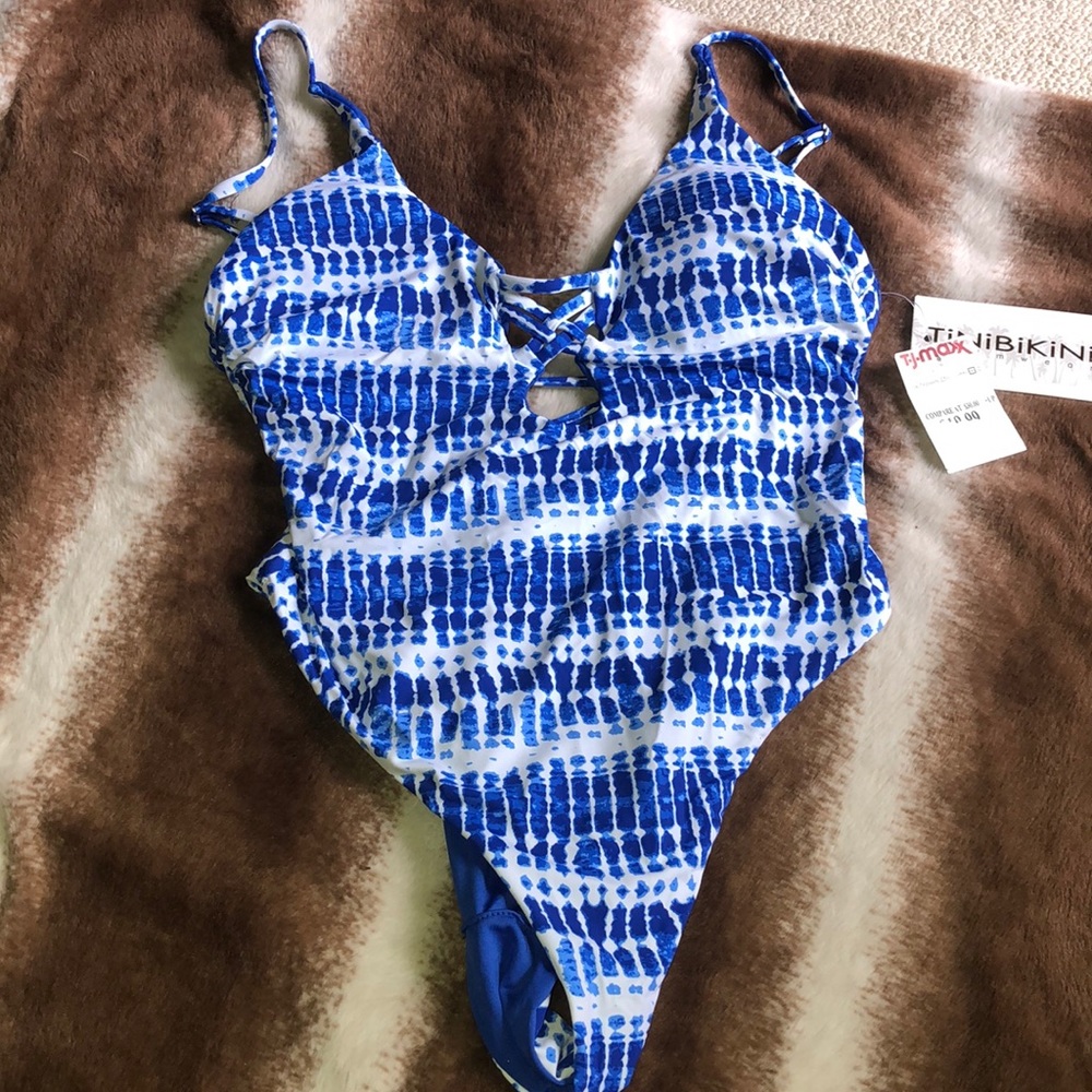 one piece bathing suit